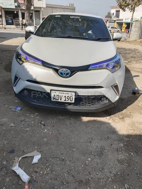 Toyota C-HR 2017 for Sale in Mansehra Image-1