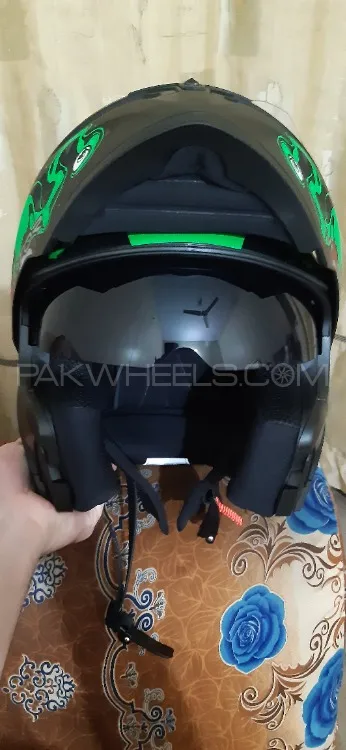 Vector Helmet  Image-1