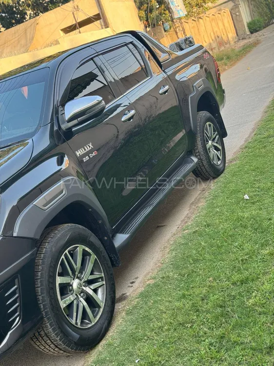 Toyota Hilux 2018 for Sale in Faisalabad Image-1