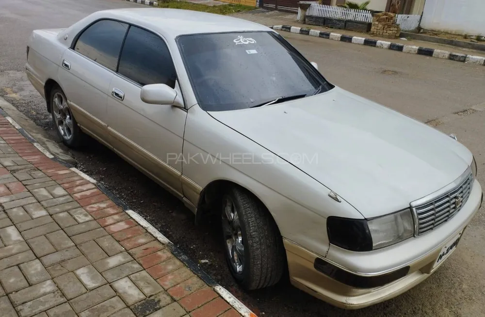 Toyota Crown 1995 for Sale in Wah cantt Image-1