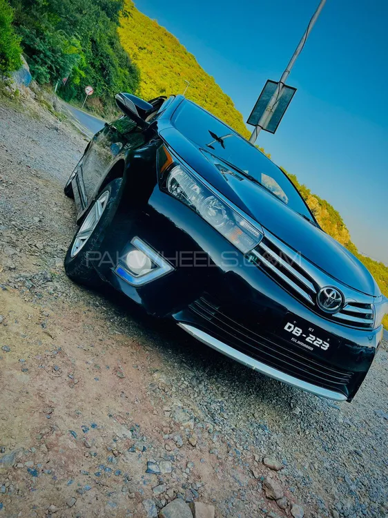 Toyota Corolla 2015 for Sale in Islamabad Image-1