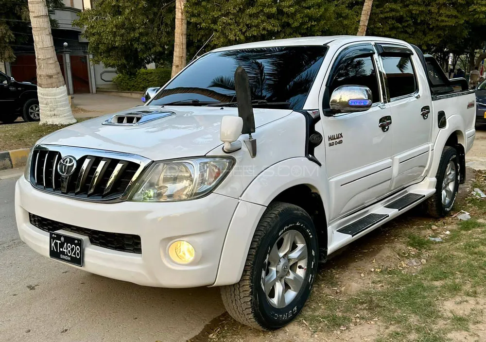 Toyota Hilux 2011 for sale in Karachi