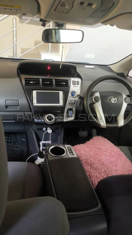 Toyota Prius Alpha 2014 for sale in Islamabad