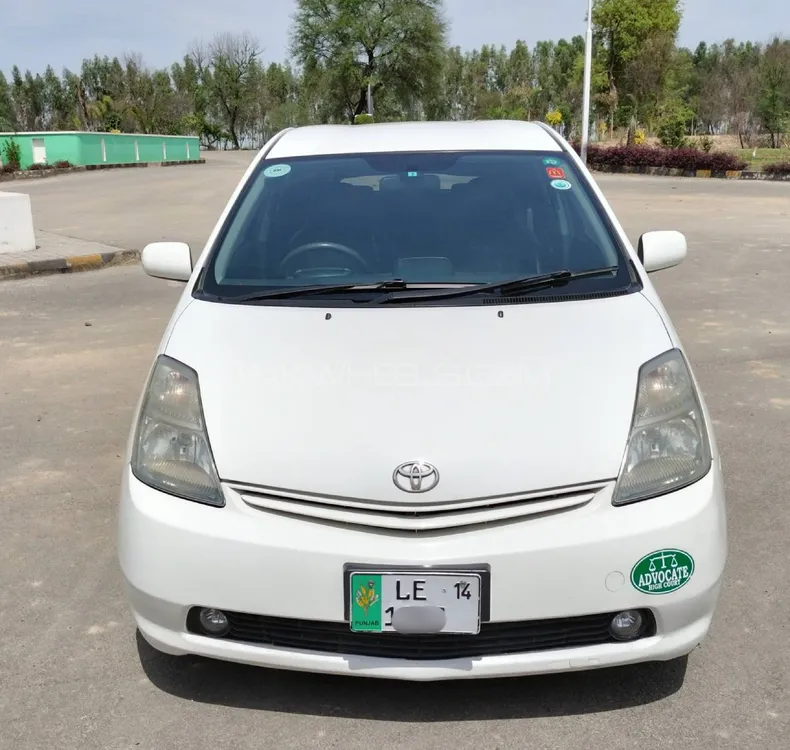 Toyota Prius 2010 for Sale in Okara Image-1