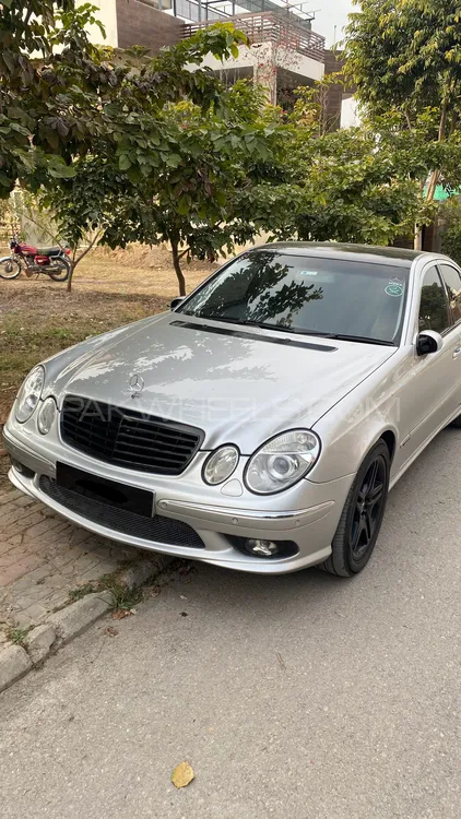 Mercedes Benz E Class 2004 for Sale in Islamabad Image-1