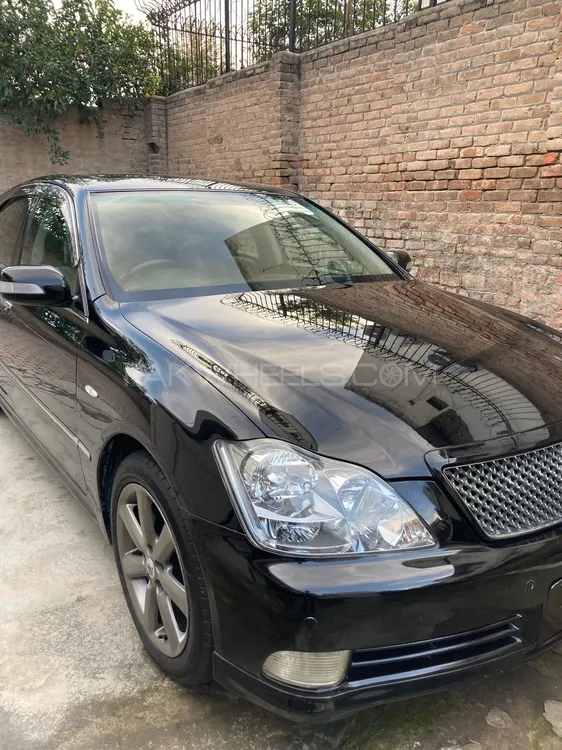 Toyota Crown 2007 for sale in Peshawar