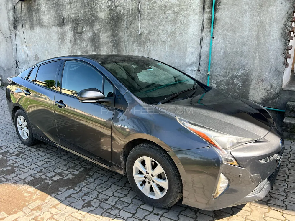 Toyota Prius 2015 for sale in Sialkot