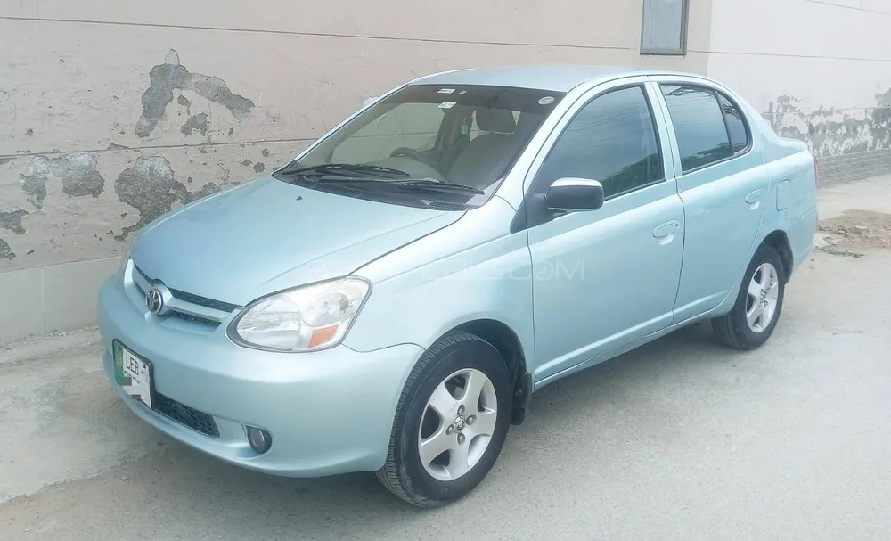 Toyota Platz 2003 for sale in Lahore