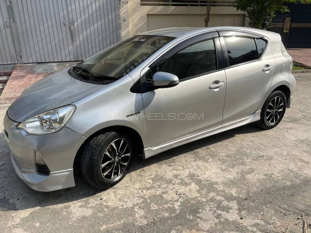 Toyota Aqua 2012 for Sale in Layyah Image-1