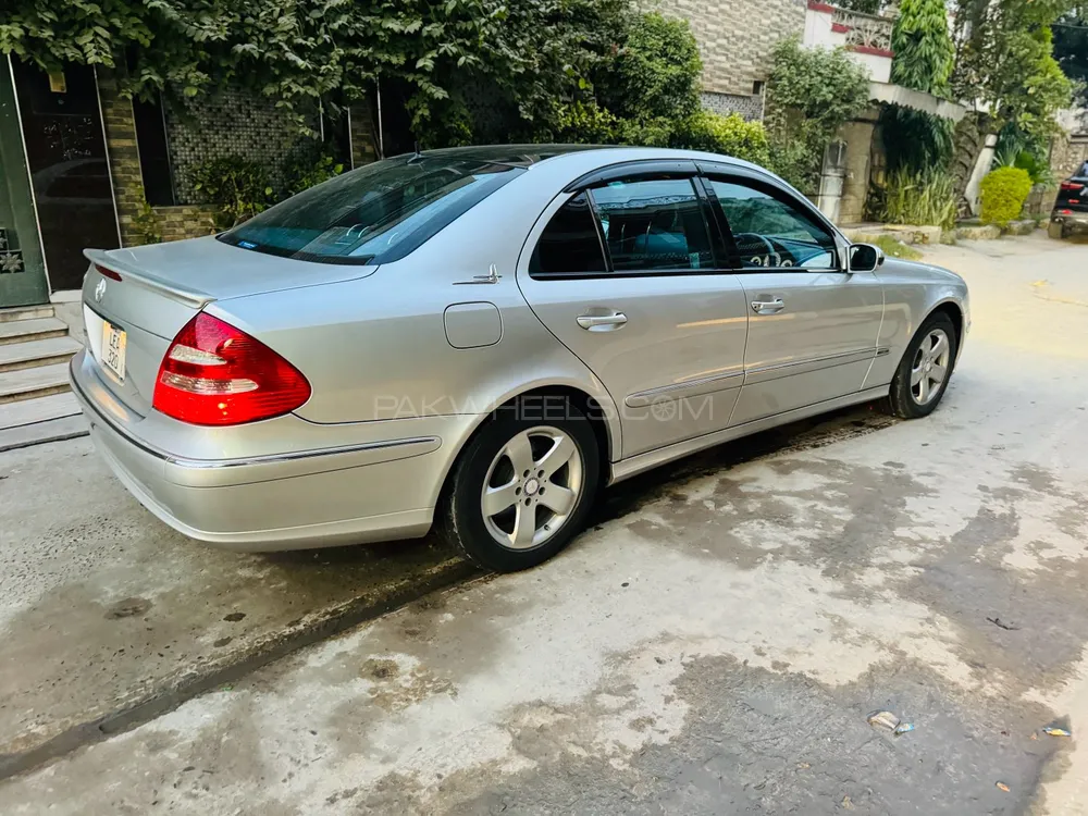 Mercedes Benz E Class 2004 for sale in Lahore