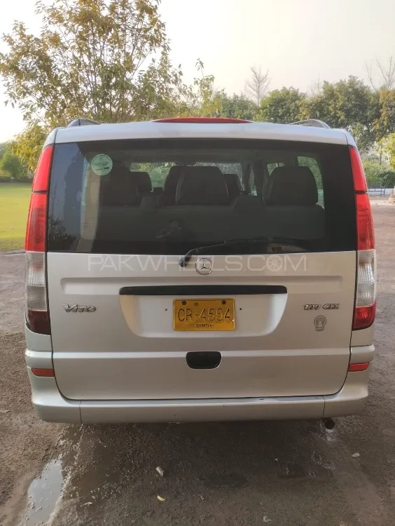 Mercedes Benz Vito 2005 for Sale in Lahore Image-1