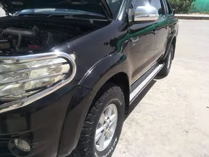 Toyota Hilux Revo G 2.4 2018 for Sale