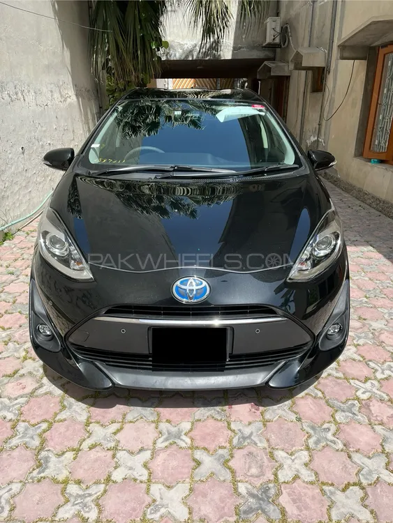 Toyota Aqua 2018 for Sale in Gujrat Image-1