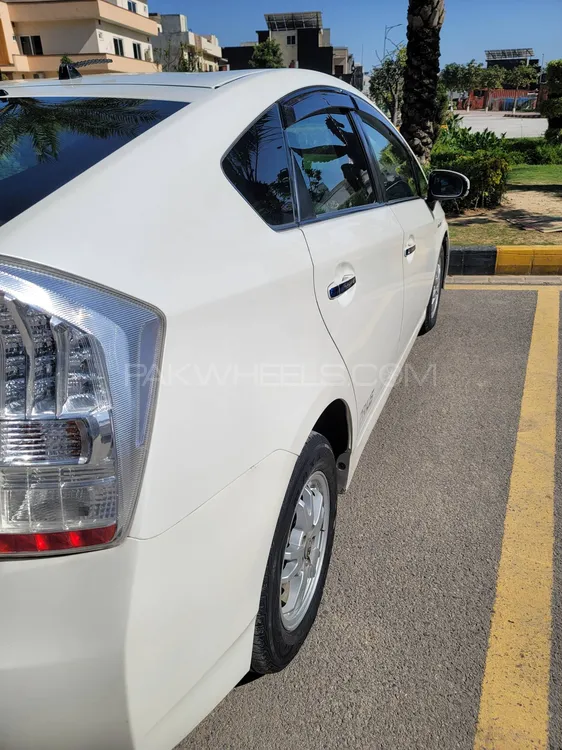 Toyota Prius 2010 for Sale in Taxila Image-1