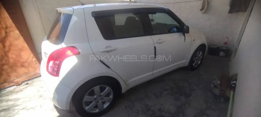 Suzuki Swift 2015 for Sale in Islamabad Image-1