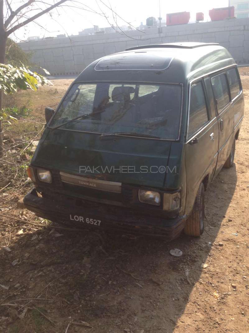Toyota Town Ace 1982 for Sale in Islamabad Image-1