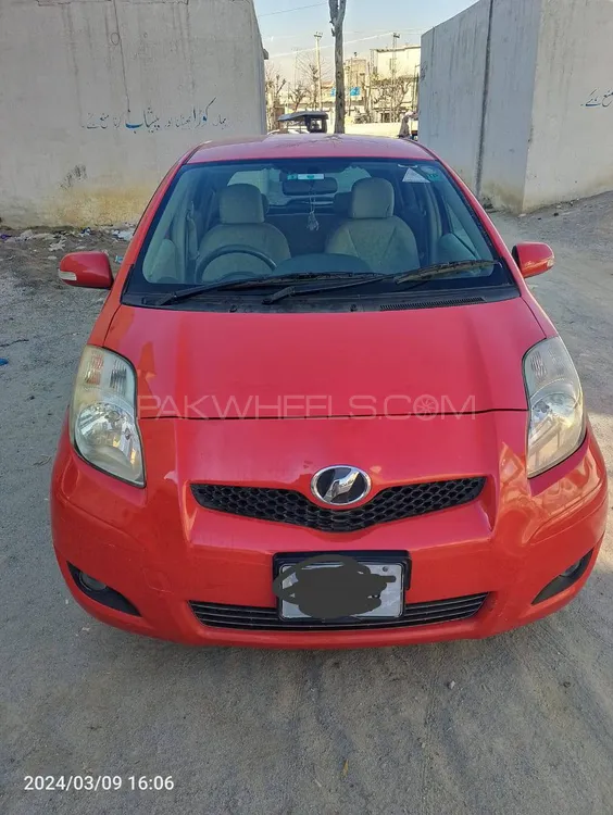 Toyota Vitz 2010 for Sale in Taxila Image-1