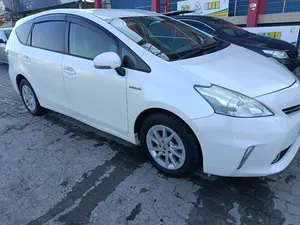 Toyota Prius Alpha S Touring 2014 for Sale