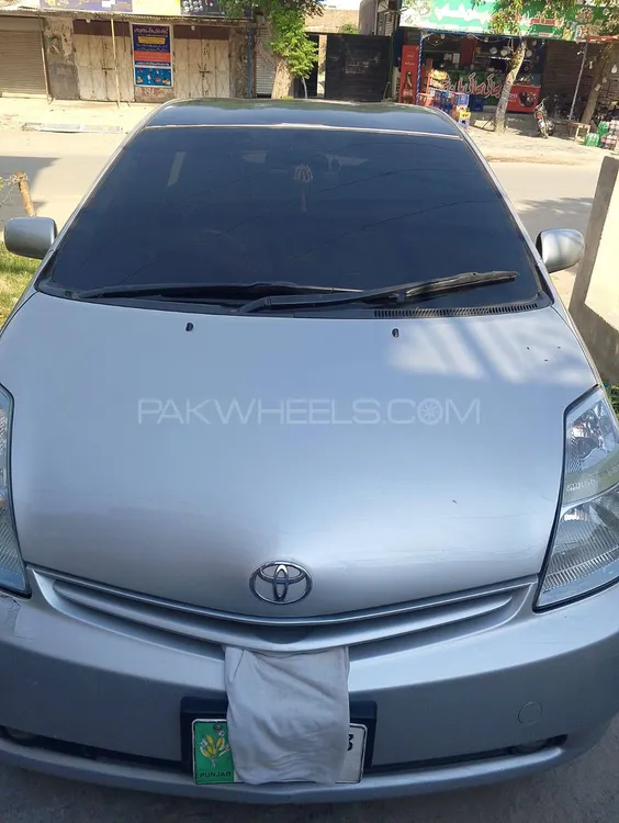 Toyota Prius 2010 for Sale in Risalpur Image-1