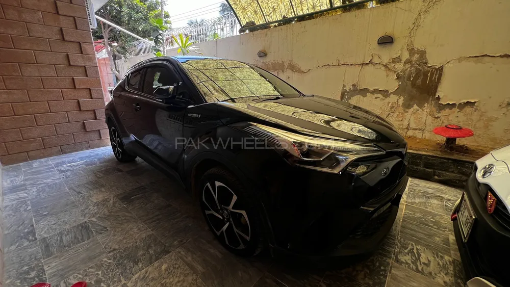 Toyota C-HR 2017 for sale in Karachi