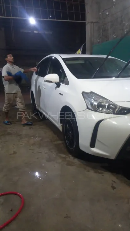 Toyota Prius Alpha 2015 for Sale in Faisalabad Image-1