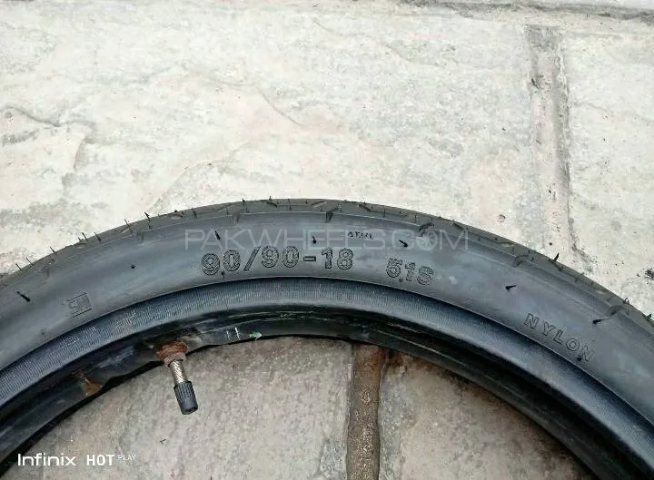 Yamaha ybr rear tyre 90/90/18 Image-1