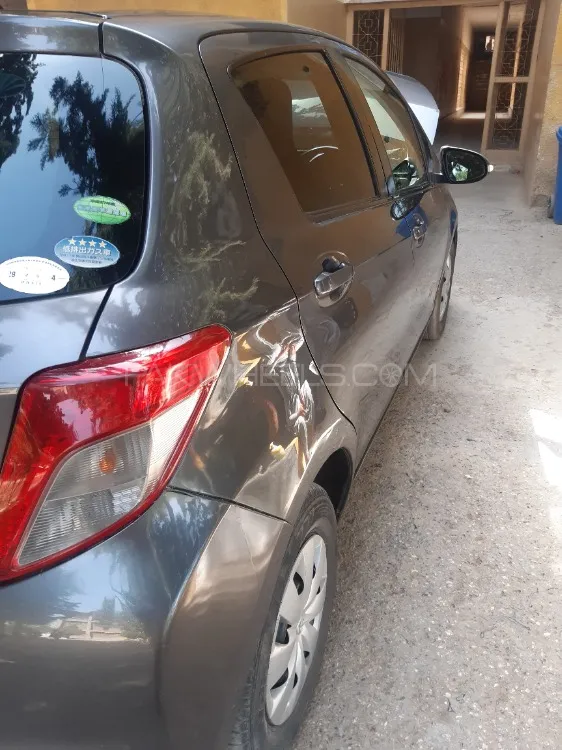 Toyota Vitz 2014 for Sale in Taunsa sharif Image-1