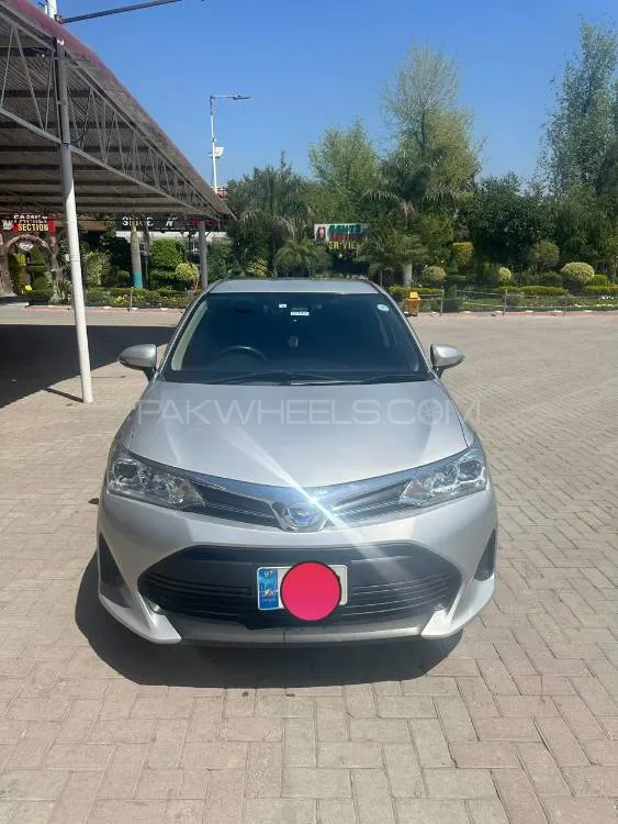 Toyota Corolla Axio 2018 for Sale in Nowshera Image-1