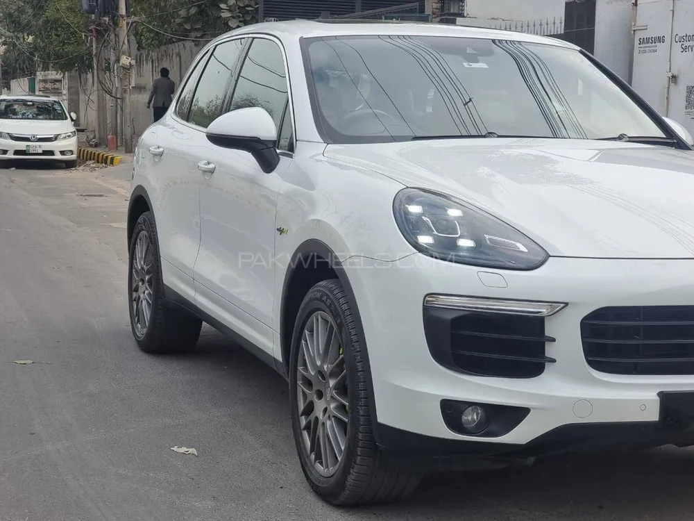 Porsche Cayenne 2016 for Sale in Islamabad Image-1