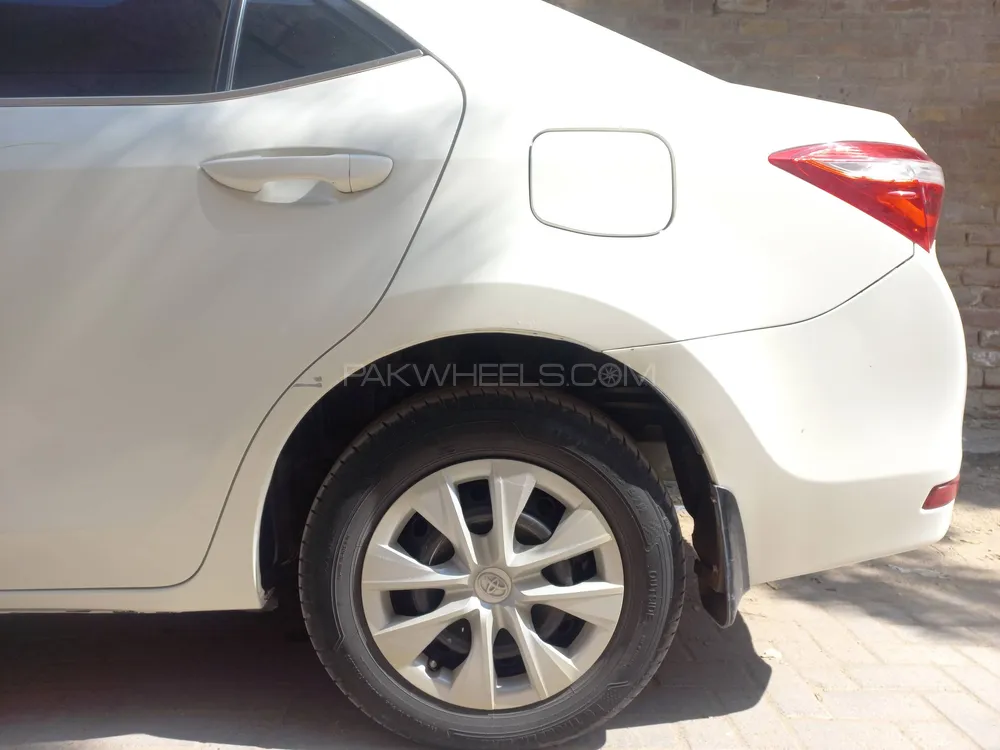 Toyota Corolla 2015 for Sale in Khairpur Mir Image-1