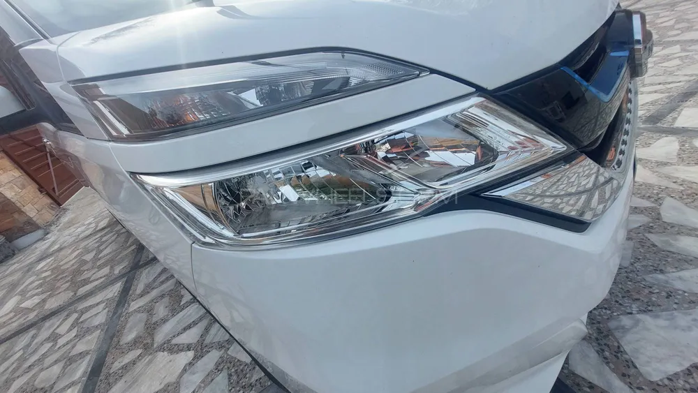 Nissan Serena 2018 for Sale in Islamabad Image-1