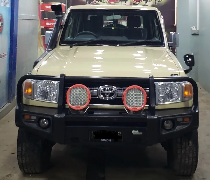 Toyota Land Cruiser 2015 for sale in Hyderabad