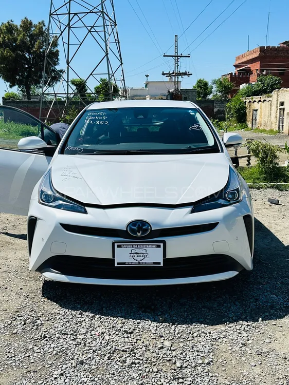 Toyota Prius 2021 for Sale in Nowshera Image-1