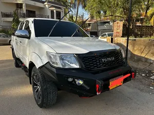 Toyota Hilux SR5(4x4) 2010 for Sale