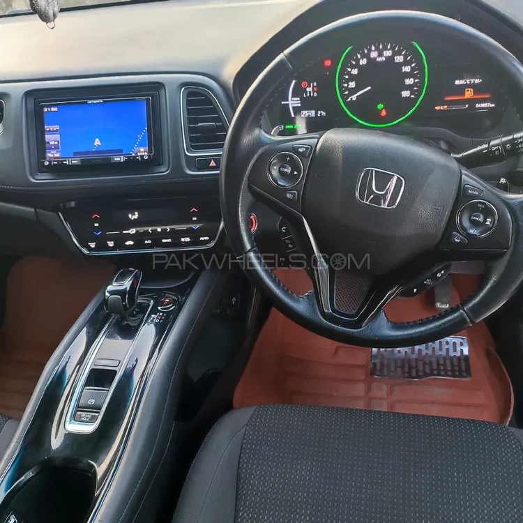 Honda Vezel 2019 for Sale in Kharian Image-1
