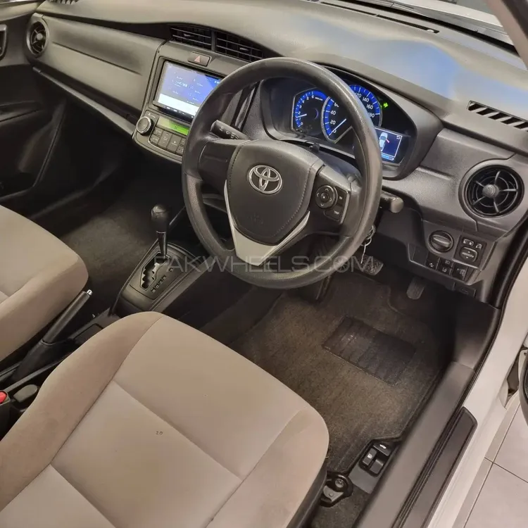 Toyota Corolla Axio 2016 for sale in Karachi