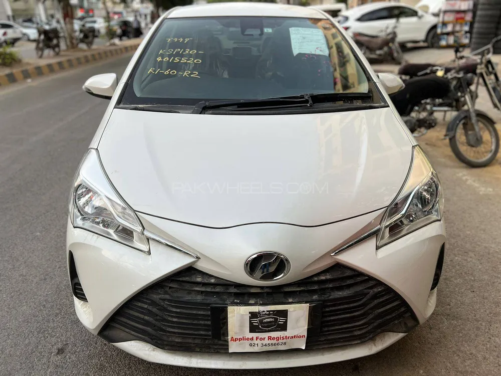 Toyota Vitz 2022 for Sale in Karachi Image-1