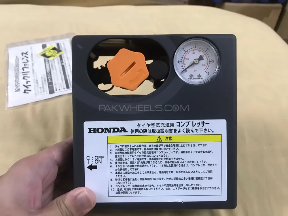 Honda Vezel Genuine Air Pump For Tires (  Free home delivery  )   ( condition 10/10 ) Image-1