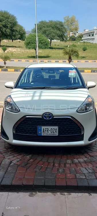 Toyota Sienta 2019 for Sale in Islamabad Image-1