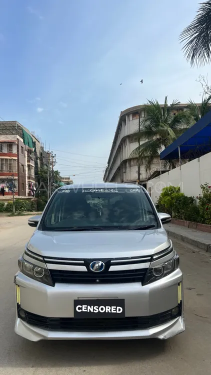 Toyota Voxy 2014 for Sale in Karachi Image-1