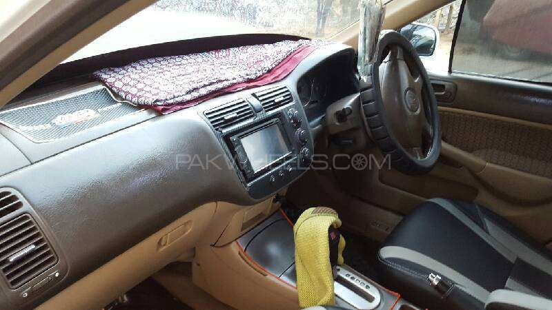 Honda Civic - 2005  Honda Civic - 2005  Image-2