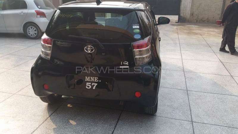 Toyota iQ - 2012  Toyota iQ - 2012  Image-3