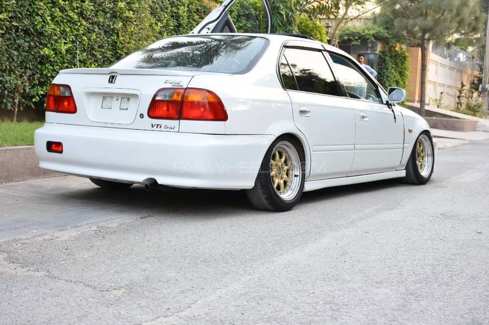 ہونڈا سوک - 2001  ہونڈا سوک - 2001  Image-2