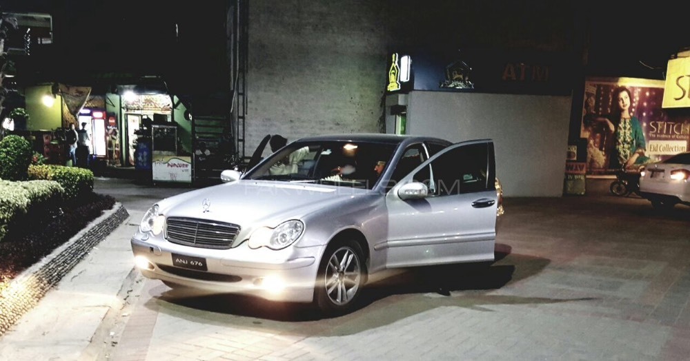 Mercedes Benz C Class - 2004  Image-1