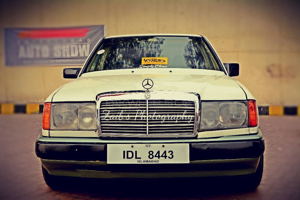 Mercedes Benz E Class - 1989  Image-1