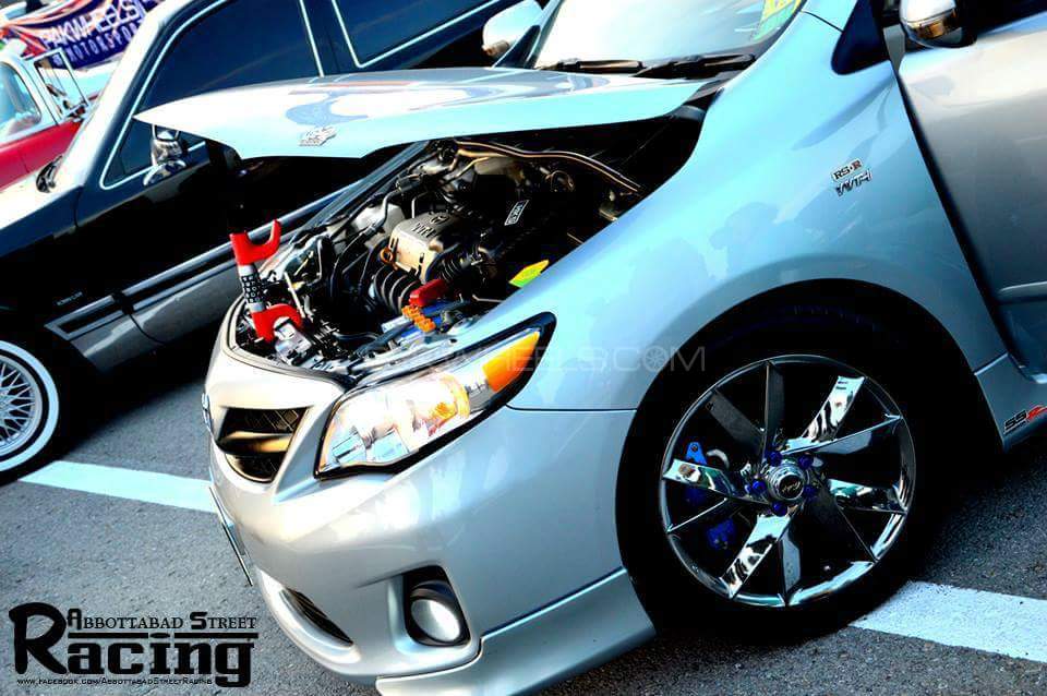 Toyota Corolla - 2011  Toyota Corolla - 2011  Image-2