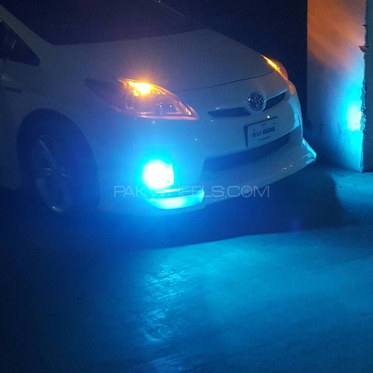 Toyota Prius - 2015  Image-1