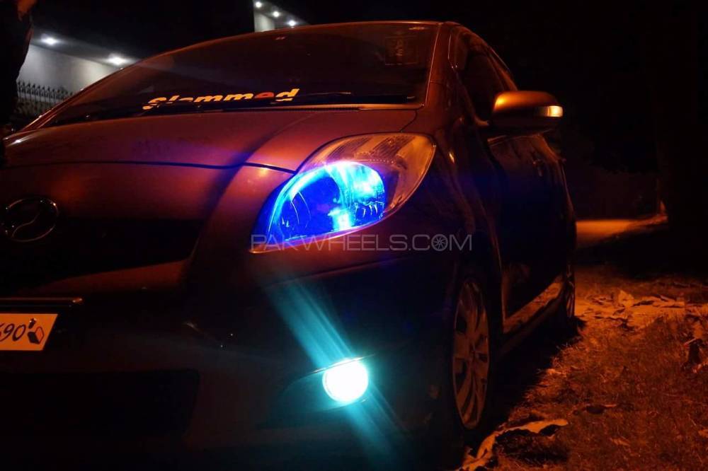 Toyota Vitz - 2015  Toyota Vitz - 2015  Image-3