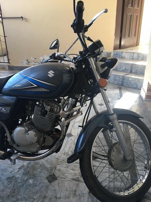 Suzuki GS 150 - 2014