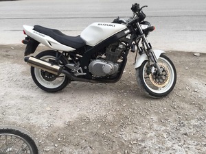 Suzuki GS500E - 2004